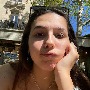 Meet your Posher, Carla